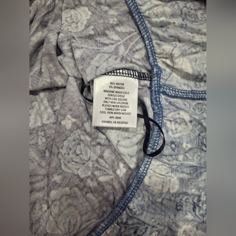 Style & Co. Women's Navy and Light Blue Floral Blouse - Picture 6 of 6